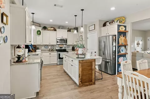 Kitchen - 279 Davis Rd, Gray, GA 31032 photo 5 of 5