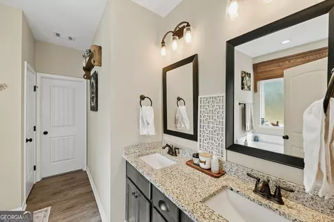 Entry Way - 279 Davis Rd, Gray, GA 31032 photo 4 of 10