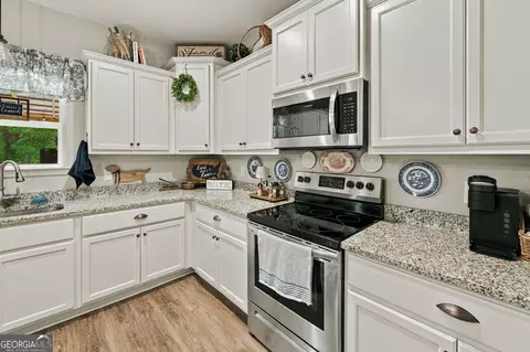 Kitchen - 279 Davis Rd, Gray, GA 31032 photo 1 of 5