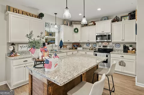 Kitchen - 279 Davis Rd, Gray, GA 31032 photo 4 of 5
