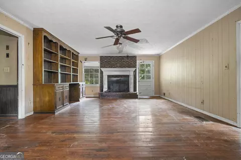 Living - 1031 Second St, Bishop, GA 30621 photo 4 of 4