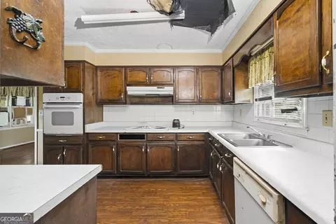 Kitchen - 1031 Second St, Bishop, GA 30621 photo 4 of 4