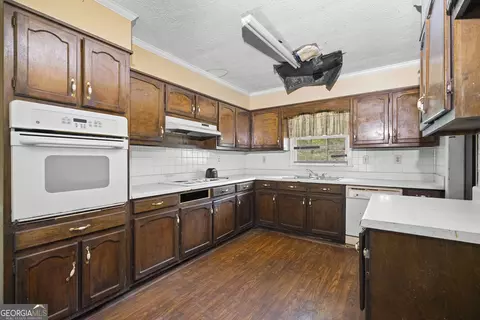 Kitchen - 1031 Second St, Bishop, GA 30621 photo 3 of 4
