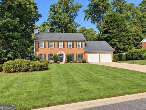 166 Knollwood Dr NW, Marietta, GA 30064