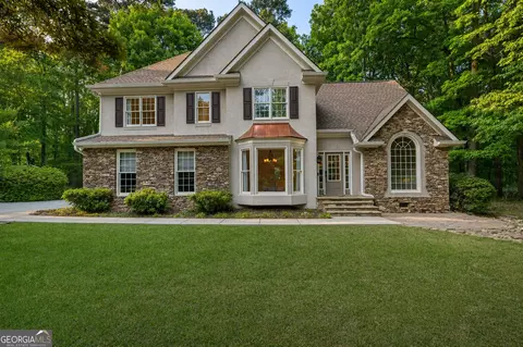 Exterior - 285 Pendleton Trl, Tyrone, GA 30290 photo 4 of 10