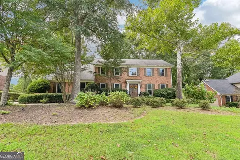 3804 Club Forest Dr, Peachtree Corners, GA 30092