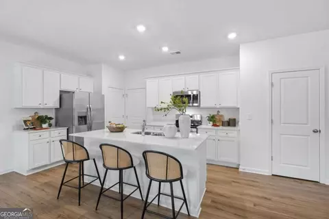 Kitchen - 150 Shenandoah Ln, Lagrange, GA 30241 photo 1 of 2