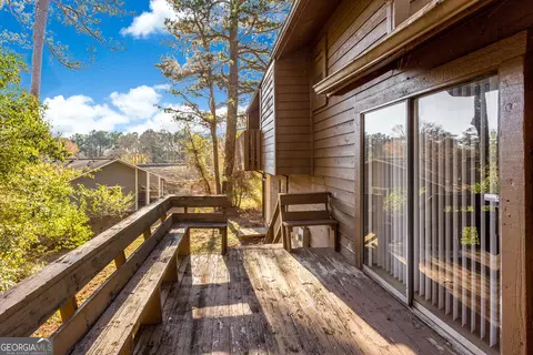 8642 Plumtree Dr, Riverdale, GA 30274