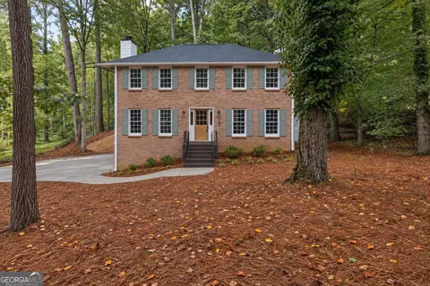 120 Catharine Ln, Fayetteville, GA 30214
