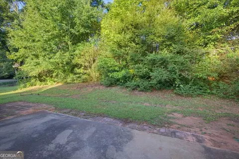 Exterior - 4037 Monarch Dr, Mcdonough, GA 30253 photo 2 of 6
