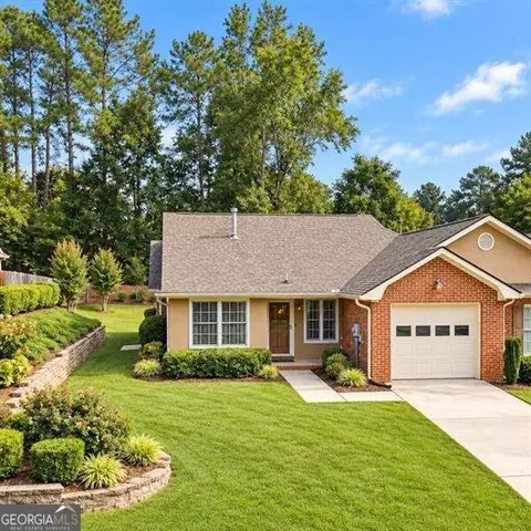 7109 Woodridge Ln, Union City, GA 30291