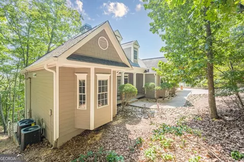 805 Lake Arrowhead Dr, Waleska, GA 30183