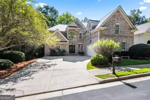 2045 River Falls Dr, Roswell, GA 30076