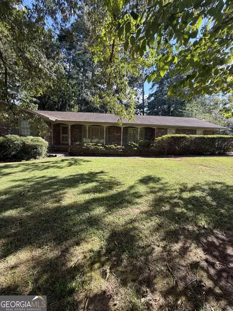 1663 Kings Down Cir, Atlanta, GA 30338