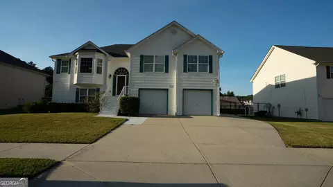 2010 Hillspring Ln, Lithonia, GA 30058