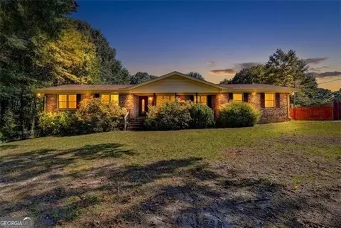 2926 Elizabeth Ln, Snellville, GA 30078