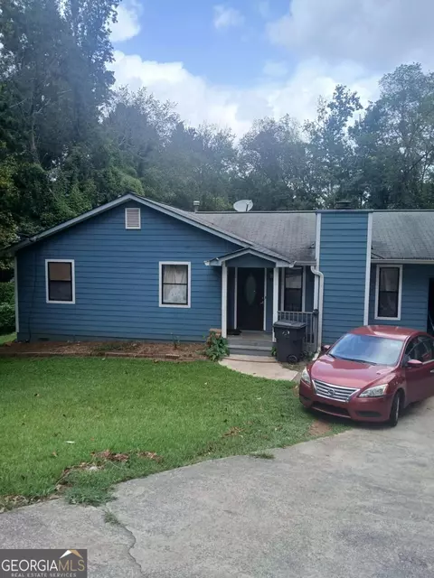 5261 Nathan Dr NW, Lilburn, GA 30047