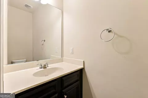 Bath - 7505 Bowhead Ct, Fairburn, GA 30213 photo 2 of 3