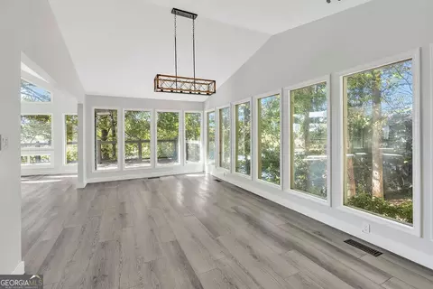 Living - 357 Johns Way, Talking Rock, GA 30175 photo 7 of 10