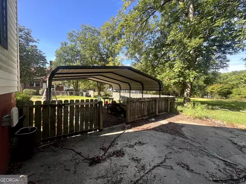 Exterior - 506 Spring St, Washington, GA 30673 photo 9 of 11