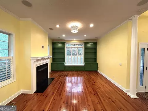 Living - 516 Lincoln St, Lagrange, GA 30240 photo 1 of 3
