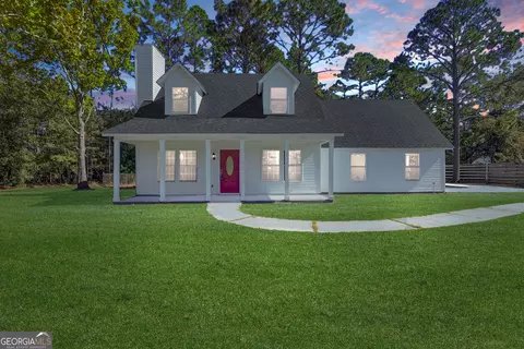 648 Honey Ridge Ln, Hinesville, GA 31313