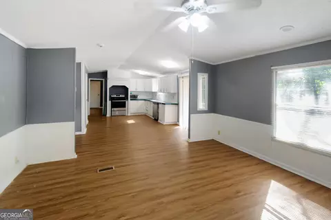 Living - 53 Drake Rd, Lagrange, GA 30241 photo 1 of 2