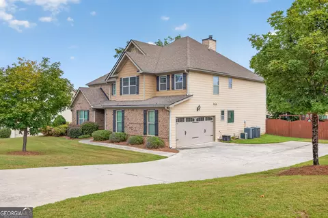 Exterior - 162 Oatgrass Dr, Grayson, GA 30017 photo 4 of 6