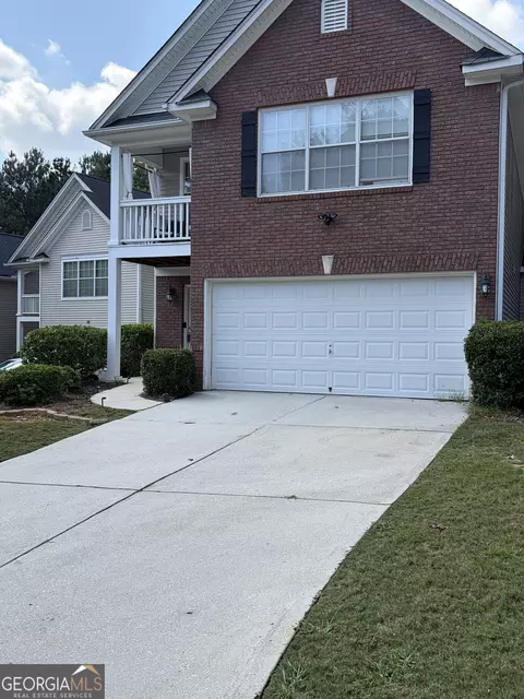 667 Lakes Cir, Lithonia, GA 30058