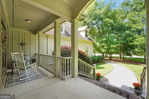 Exterior - 505 Crescent Dr, Forsyth, GA 31029 photo 4 of 13