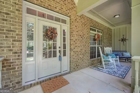 Exterior - 505 Crescent Dr, Forsyth, GA 31029 photo 5 of 13