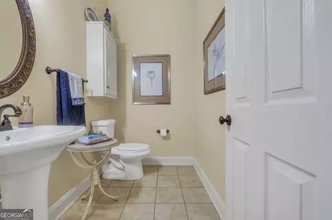 Bath - 505 Crescent Dr, Forsyth, GA 31029 photo 5 of 7