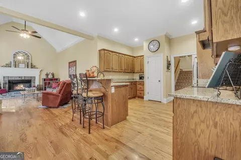 Kitchen - 505 Crescent Dr, Forsyth, GA 31029 photo 2 of 5