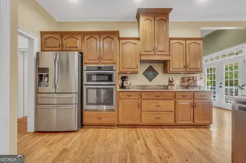 Kitchen - 505 Crescent Dr, Forsyth, GA 31029 photo 3 of 5