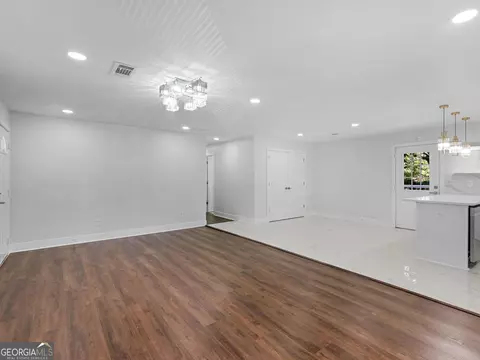 Living - 984 Morrow Rd, Morrow, GA 30260 photo 3 of 5
