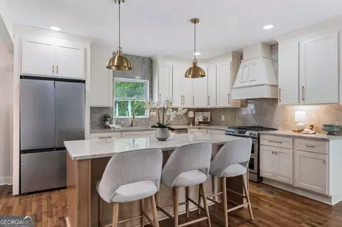 Kitchen - 107 Ridgecrest Rd, Lagrange, GA 30240 photo 4 of 6