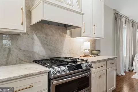 Kitchen - 107 Ridgecrest Rd, Lagrange, GA 30240 photo 3 of 6