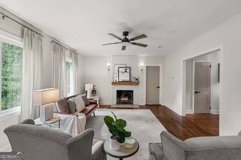 Living - 107 Ridgecrest Rd, Lagrange, GA 30240 photo 3 of 3