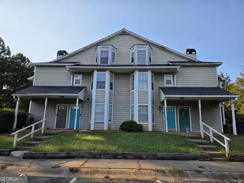9412 Cypress Ln, Jonesboro, GA 30238