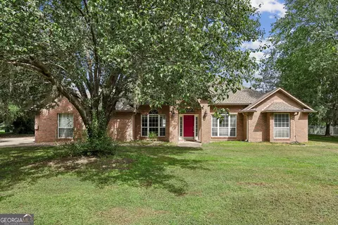 209 Lake Manor Dr, Kingsland, GA 31548