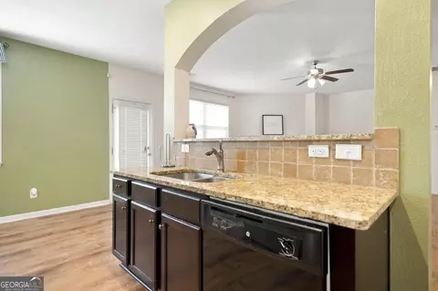 Kitchen - 145 Back Cedar Ln, Warner Robins, GA 31093 photo 3 of 3
