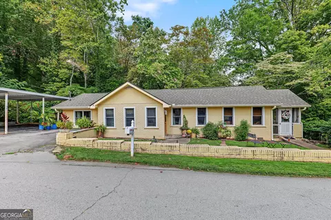 98 Pickett Hill St, Clayton, GA 30525