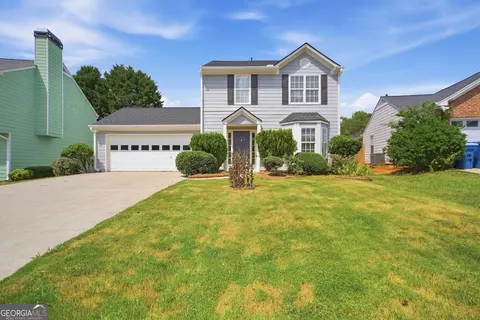 2479 Feathertree Ln, Lawrenceville, GA 30044