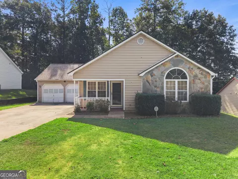 8 Oak St, Newnan, GA 30263