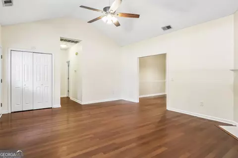 Living - 390 Central Ave, Guyton, GA 31312 photo 2 of 3