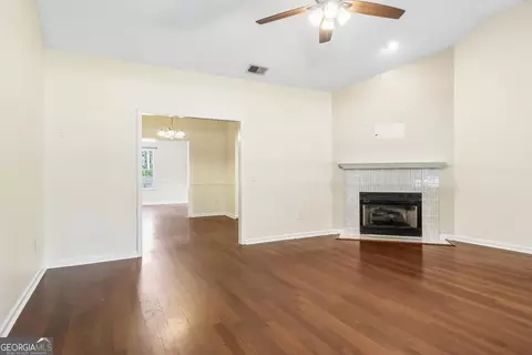 Living - 390 Central Ave, Guyton, GA 31312 photo 3 of 3