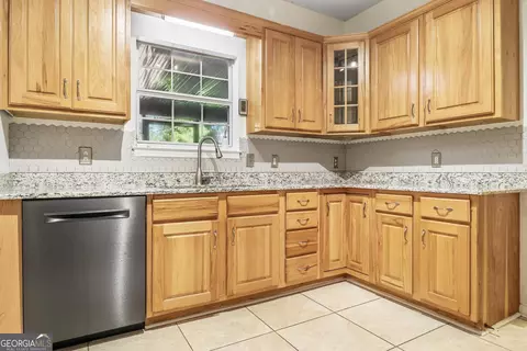 Kitchen - 390 Central Ave, Guyton, GA 31312 photo 2 of 3
