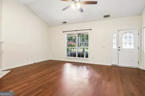 Living - 390 Central Ave, Guyton, GA 31312 photo 1 of 3