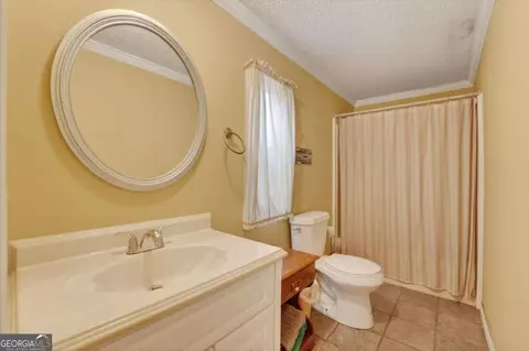 Bath - 535 E 1st St, Midway, GA 31320 photo 3 of 3