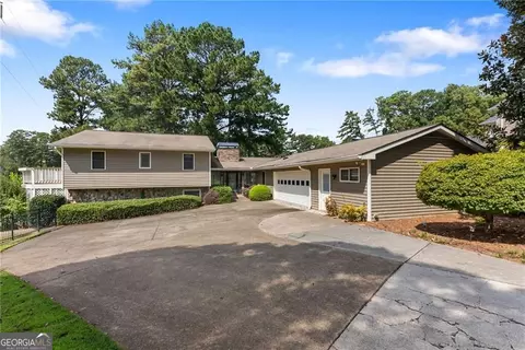 3665 High Green Dr, Marietta, GA 30068